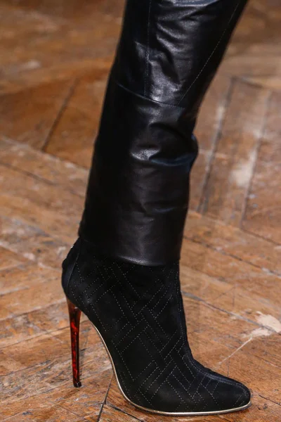Look 28